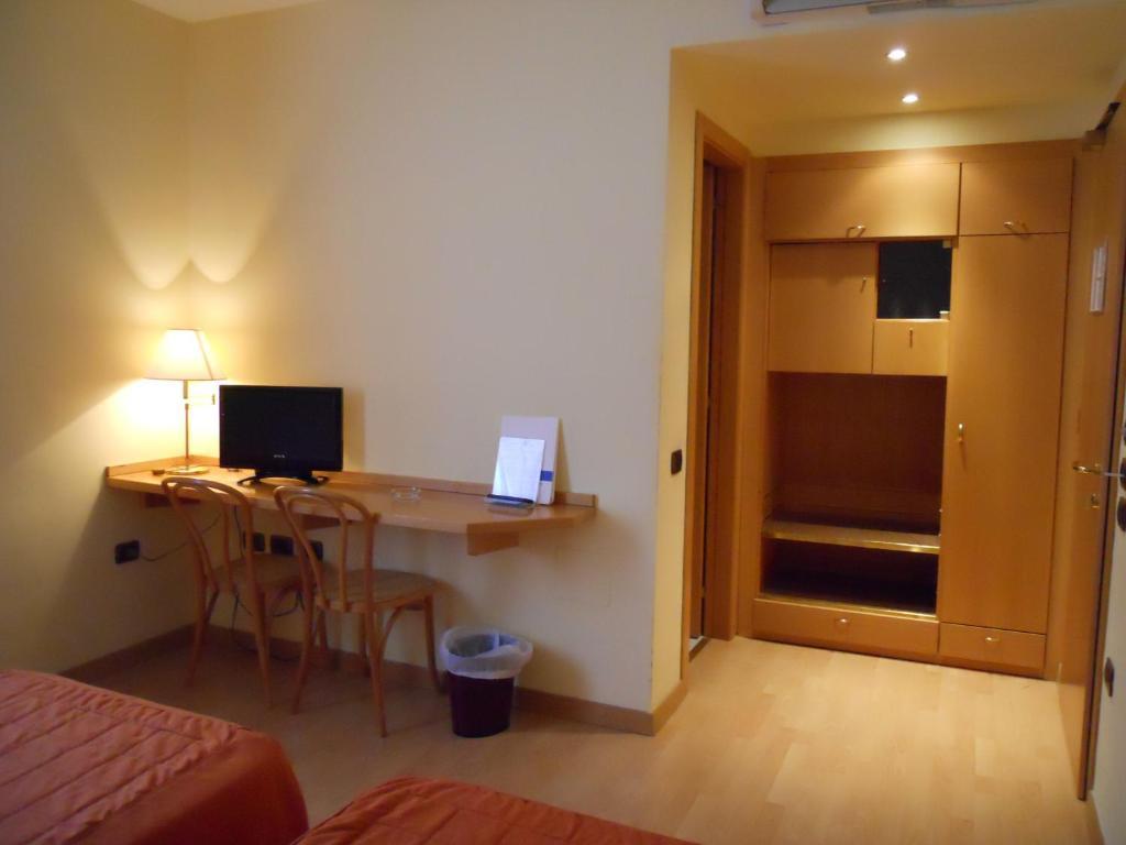 Albergo Italia Урбино Номер фото