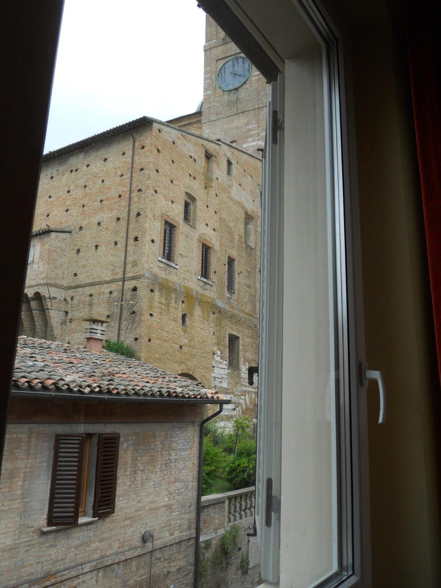 Albergo Italia Урбино Экстерьер фото