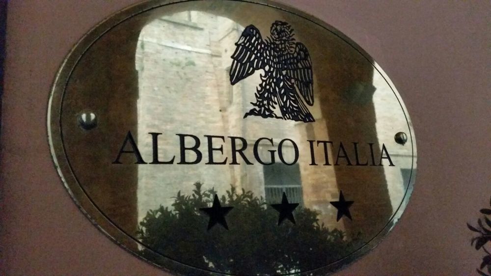 Albergo Italia Урбино Экстерьер фото