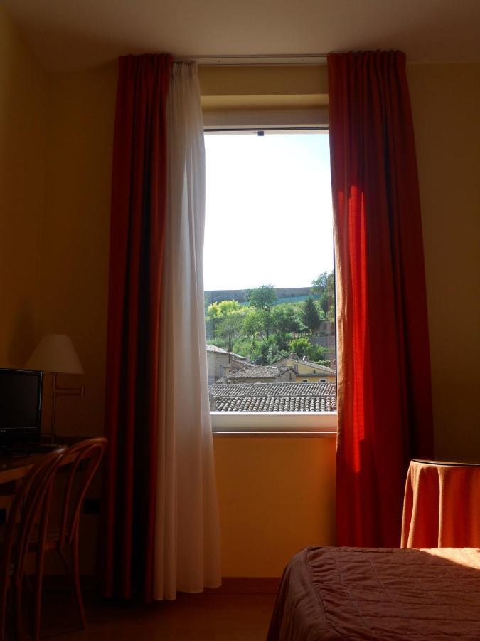Albergo Italia Урбино Номер фото